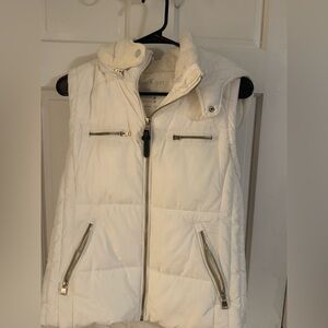 Woman’s Calvin Klein Puffer Vest with Removable Hood Size Med NWT- spring ready